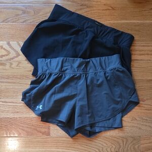 Under Armour Women's Set Of 2 Black and Dark Gray Athletic Shorts
